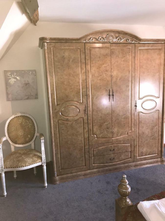 Severn Tudor House シュルーズベリー エクステリア 写真