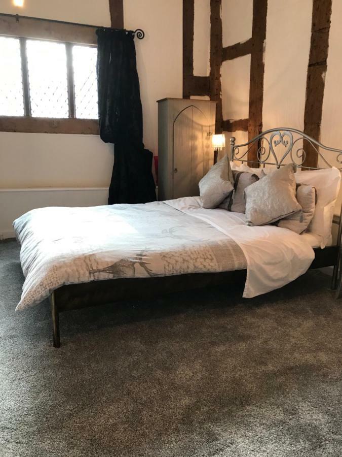 Severn Tudor House シュルーズベリー エクステリア 写真
