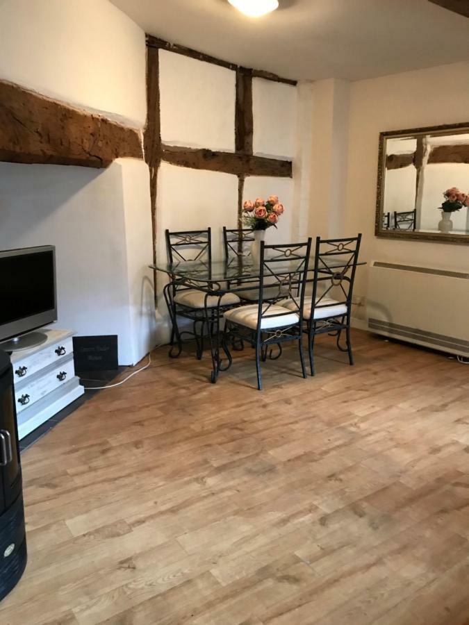 Severn Tudor House シュルーズベリー エクステリア 写真